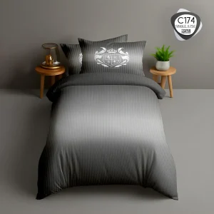 روتختی تک‌نفره اسپیر C174 طرح راه‌راه طوسی با نشان امبلم کلاسیک روی تخت