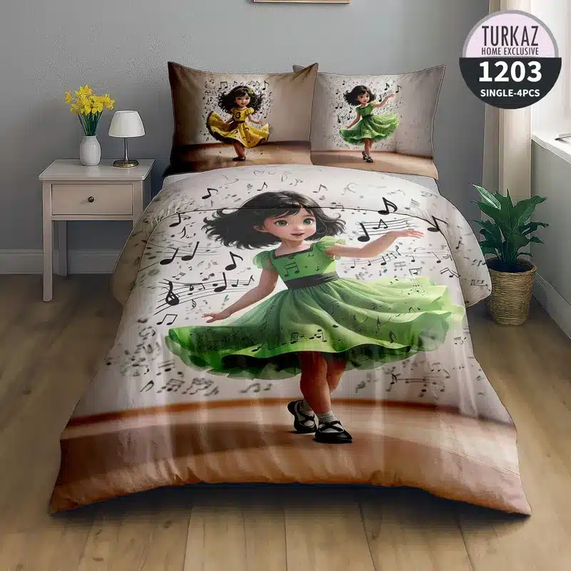 نمای نزدیک روتختی کودکانه موزیکال با طرح دختران شاد زرد و سبز مدل 1203